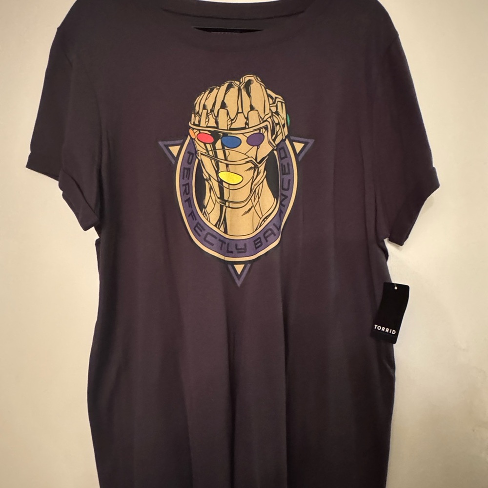 Torrid Thanos gauntlet Tshirt size 1